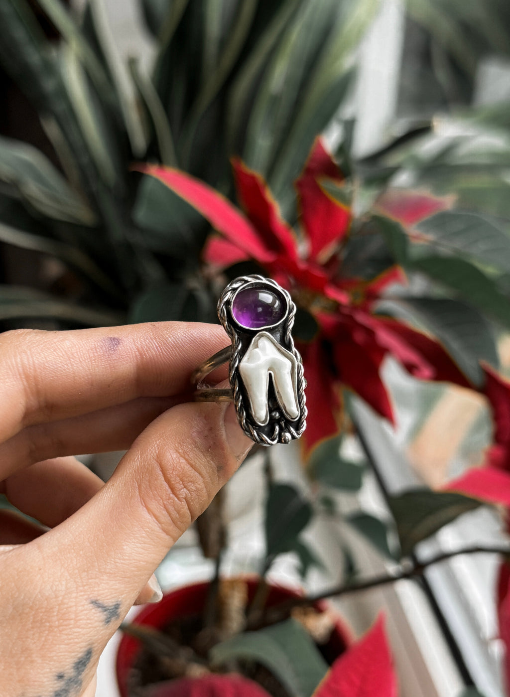 Fox Tooth Ring with different Gemstones | 925 Silver