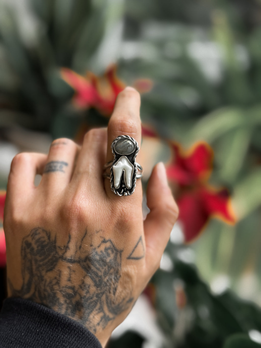 Fox Tooth Ring with different Gemstones | 925 Silver
