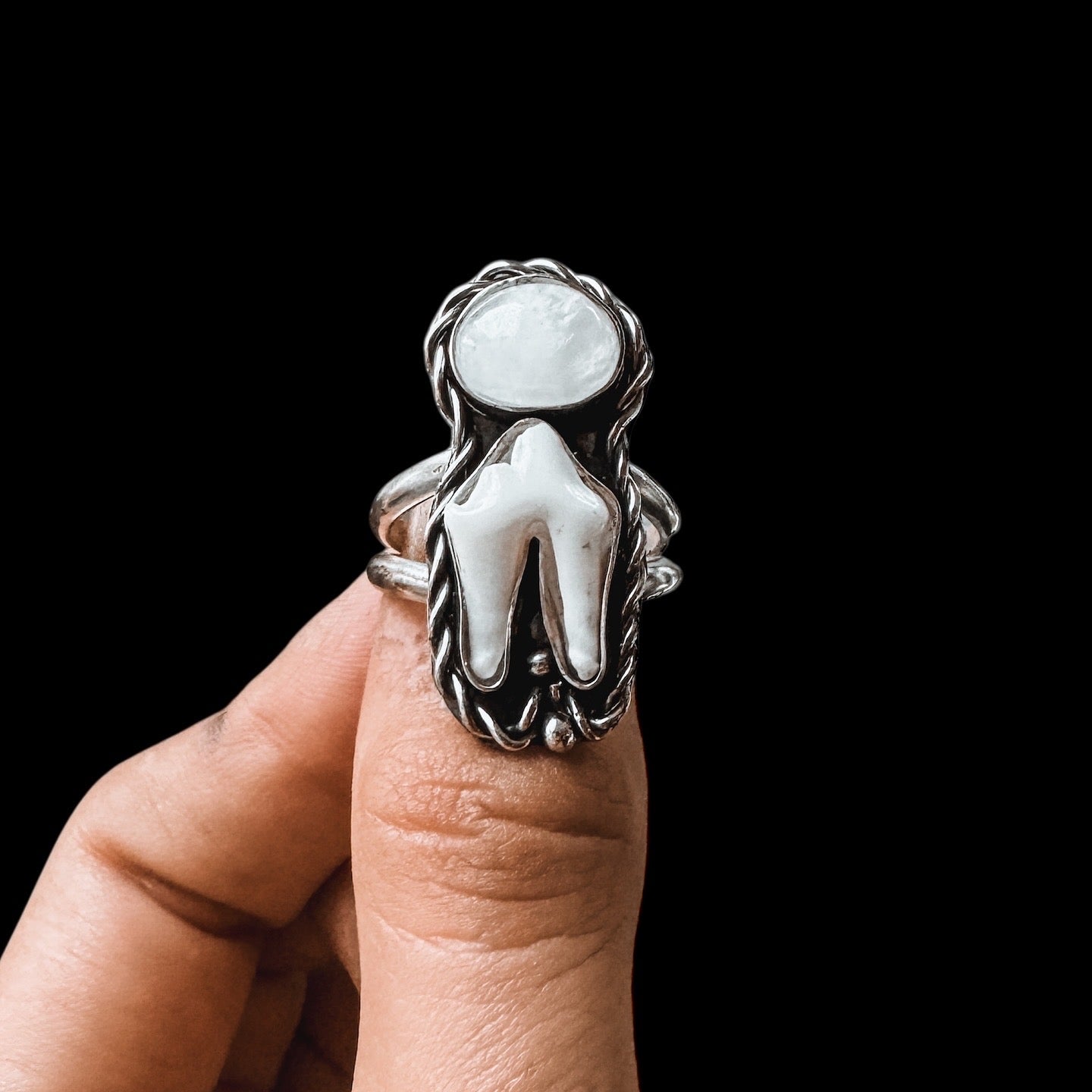 Fox Tooth Ring with different Gemstones | 925 Silver