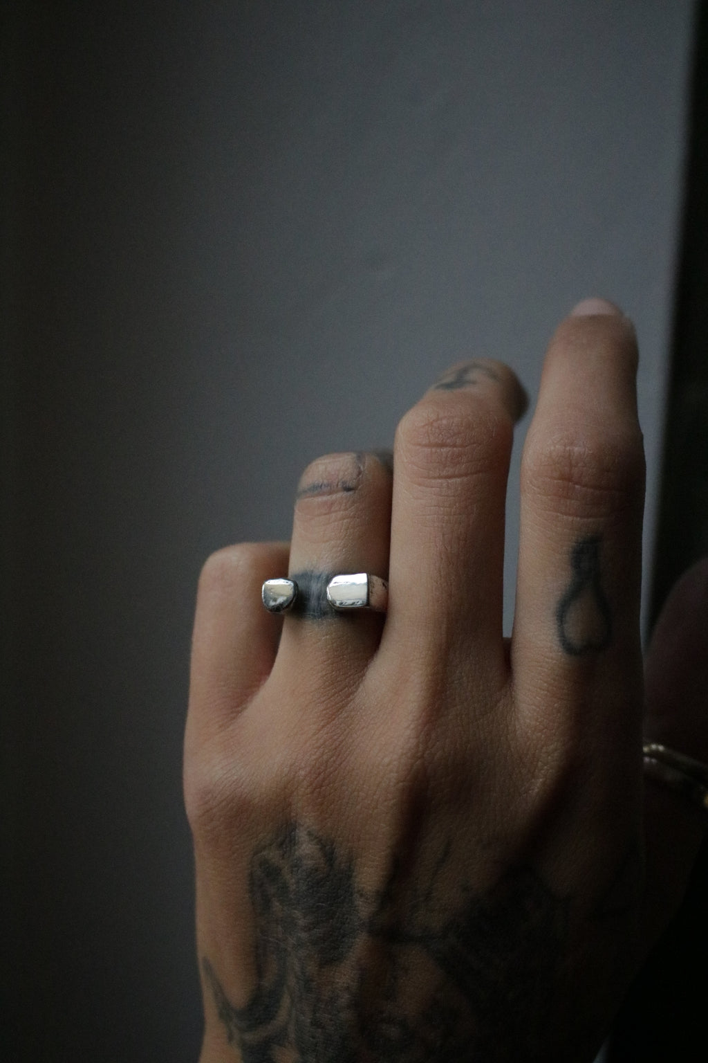 BRUT \(\Lambda \) Ring | 925 Silver